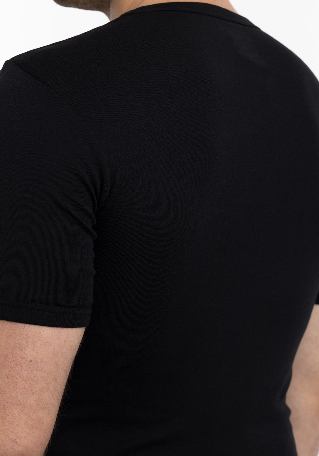 CAMISETA DE MANGA CORTA ESCOTE EN V ALGODÓN NEGRO DE HOMBRE