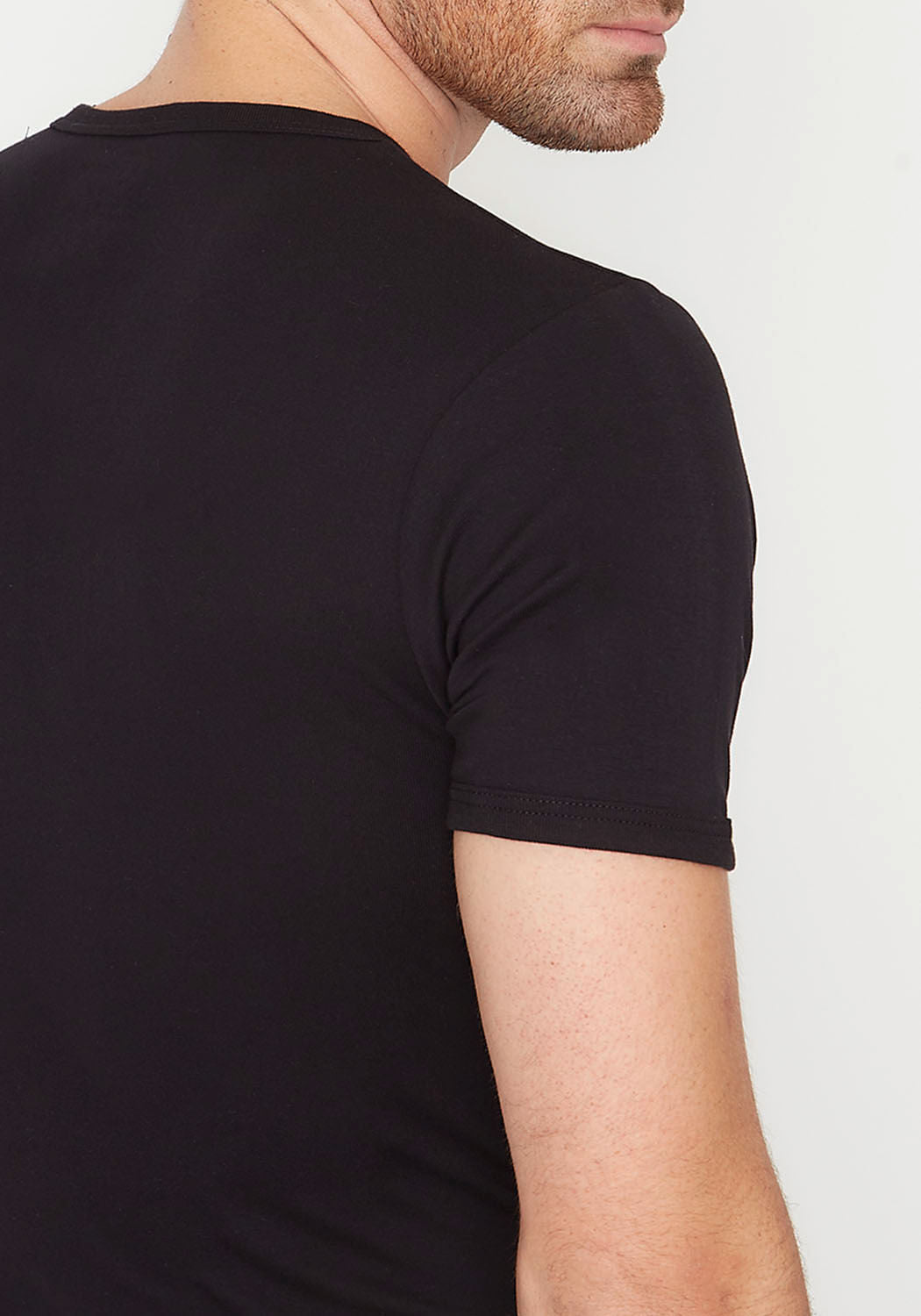 CAMISETA MANGA CORTA ESCOTE V ALGODÓN