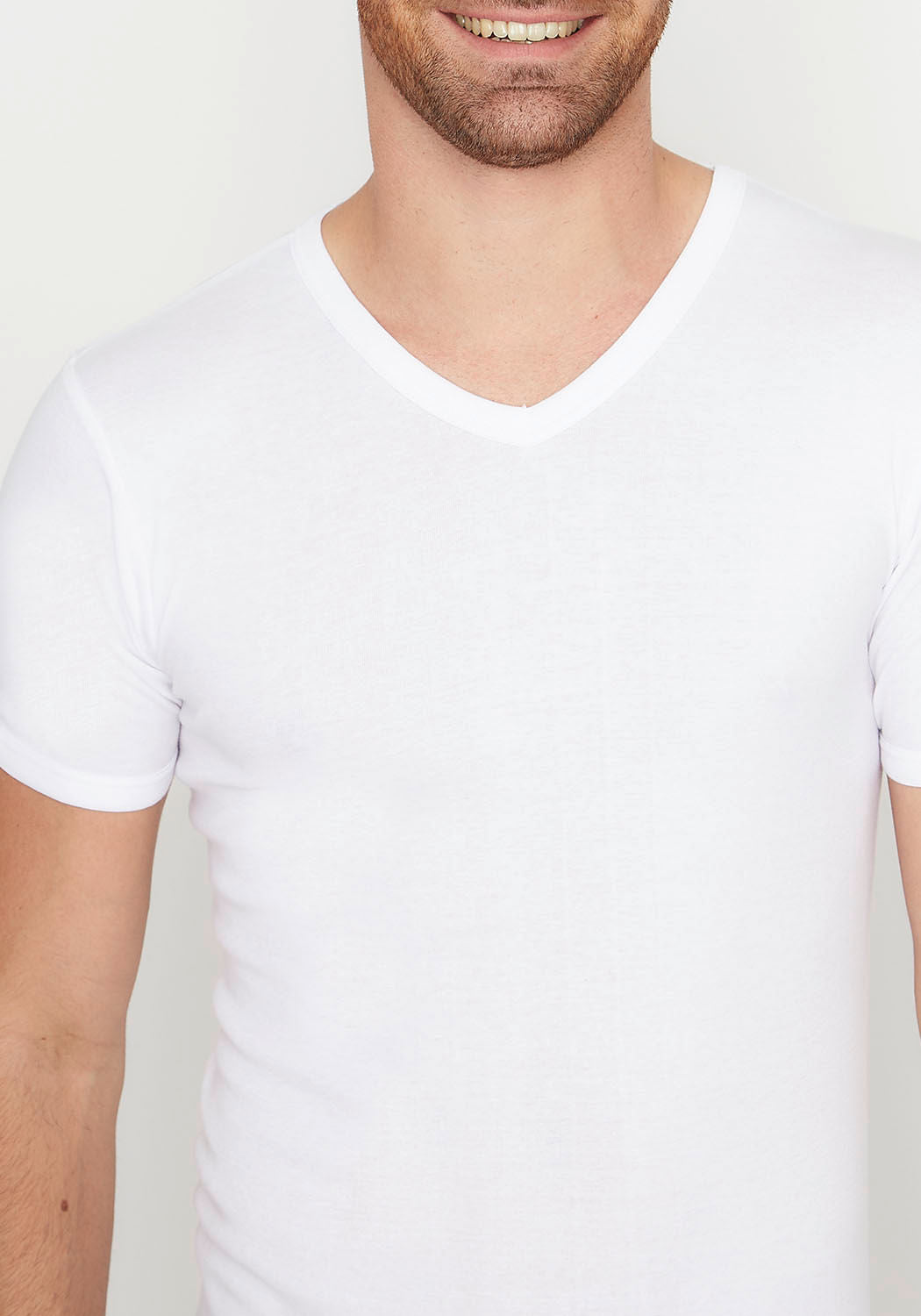 CAMISETA MANGA CORTA ESCOTE V ALGODÓN