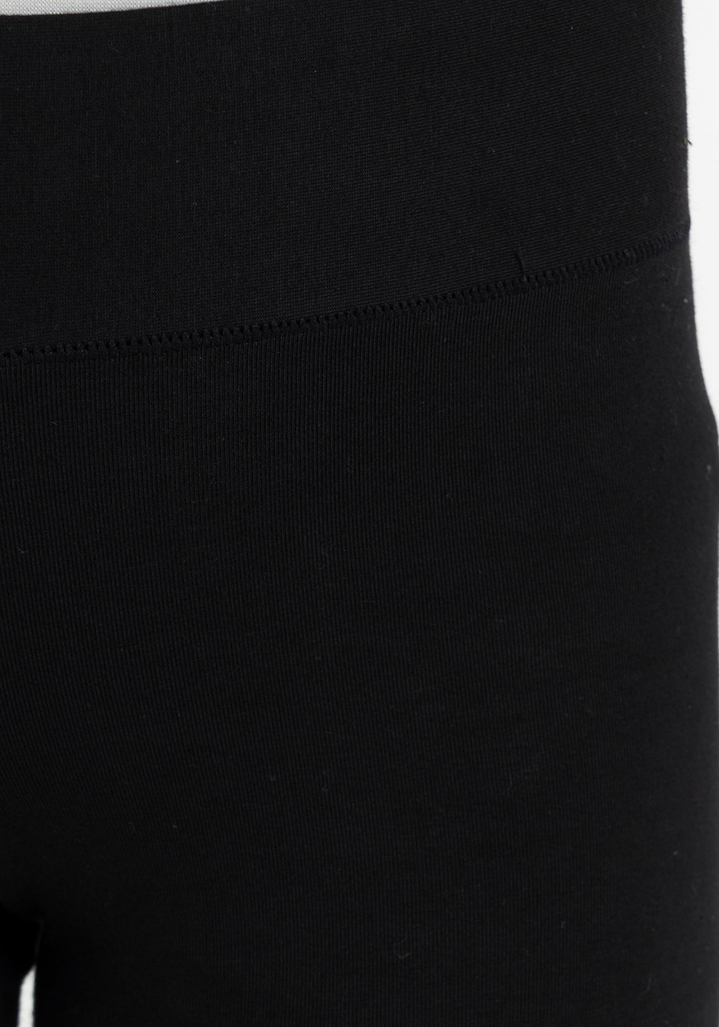 CALZA CORTA DE ALGODÓN NEGRO DE KIDS MUJER